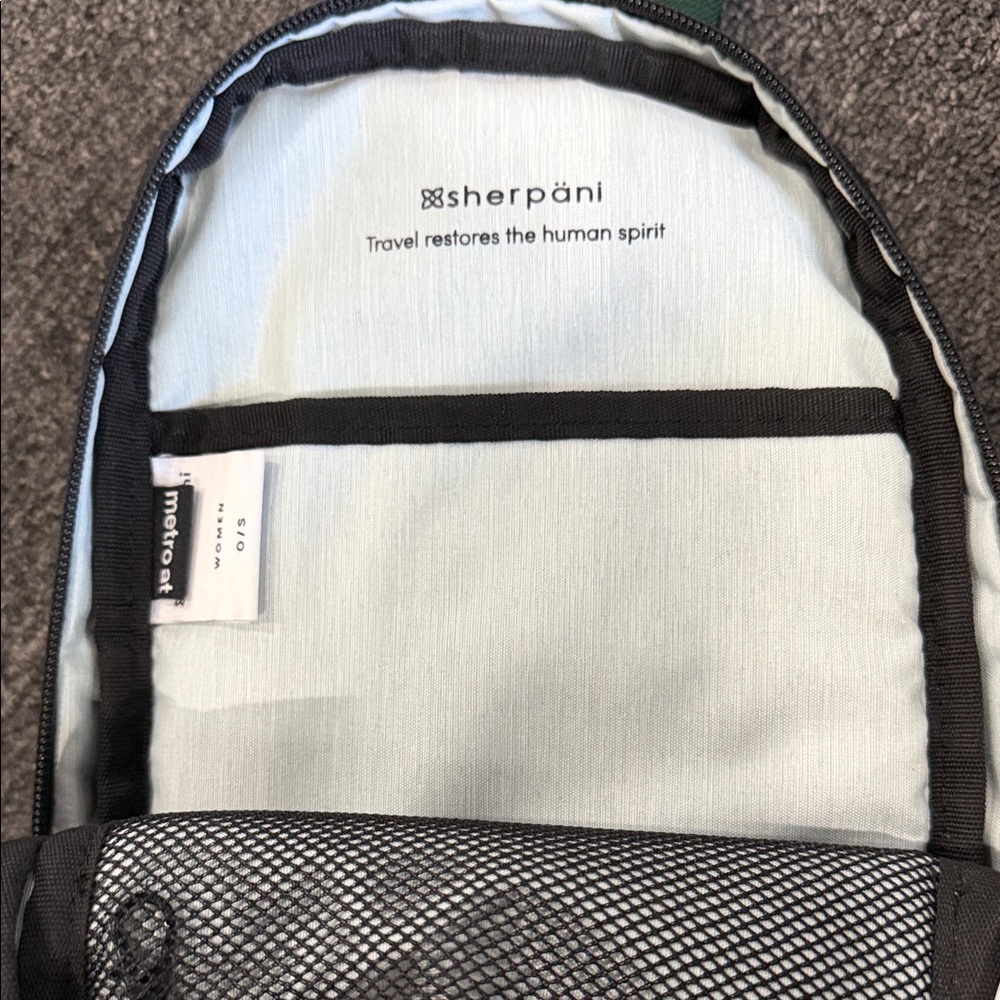Sherpani Black and Cream Crossbody Bag - Picture 3 of 4